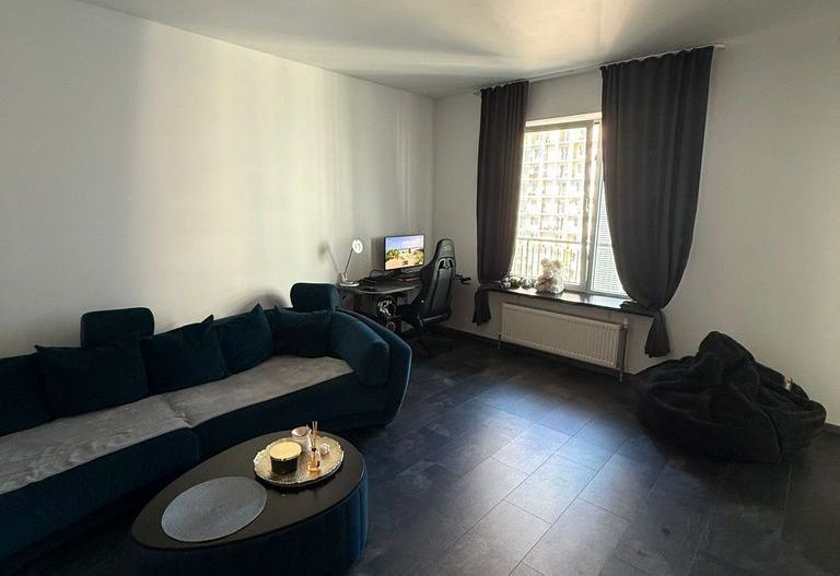 Se vinde apartament 2 camere si 2 bai in Asmita Gardens - Poză 3