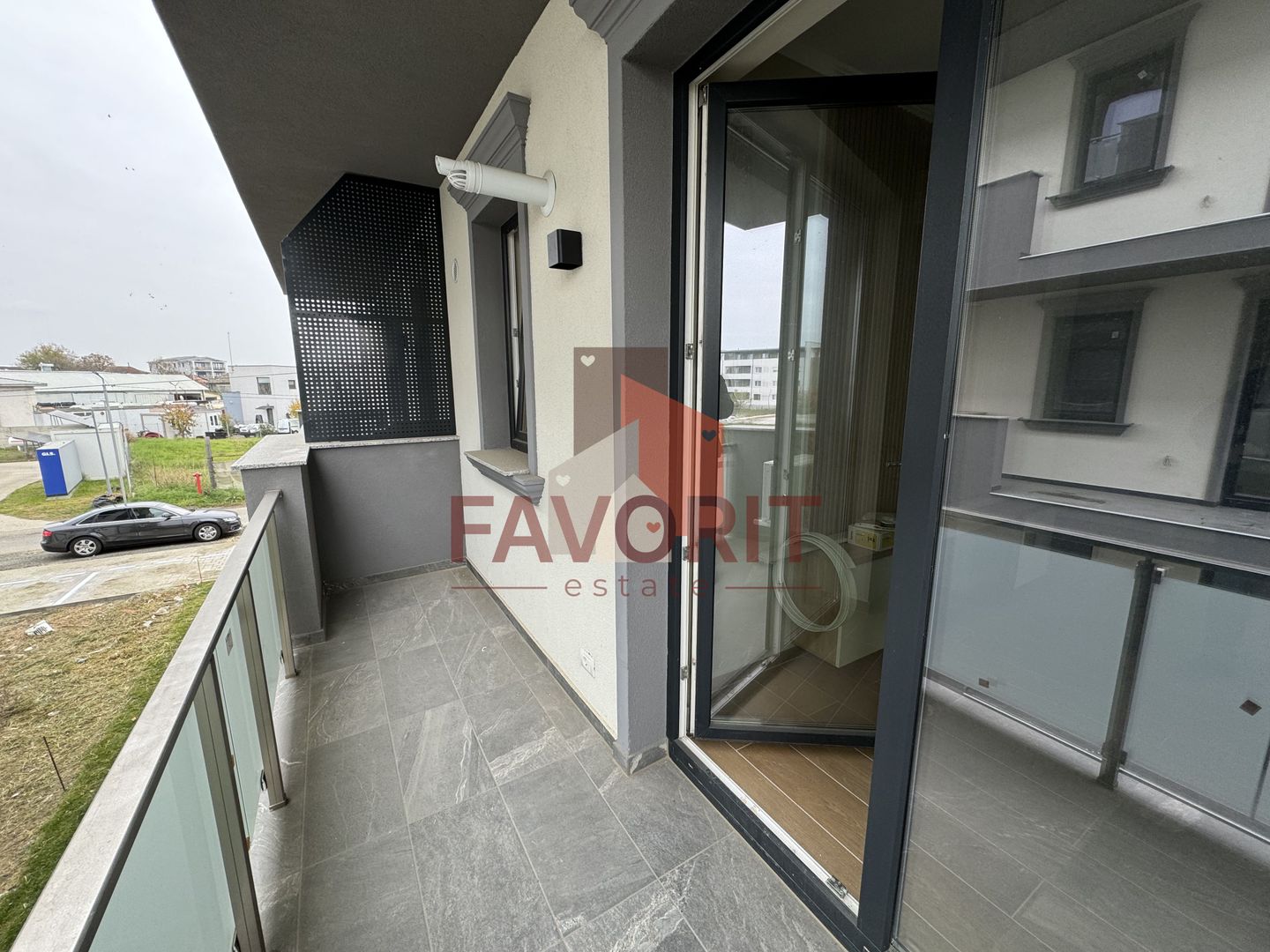 Etaj 1. Finisat la cheie. Loc de parcare - Poză 8