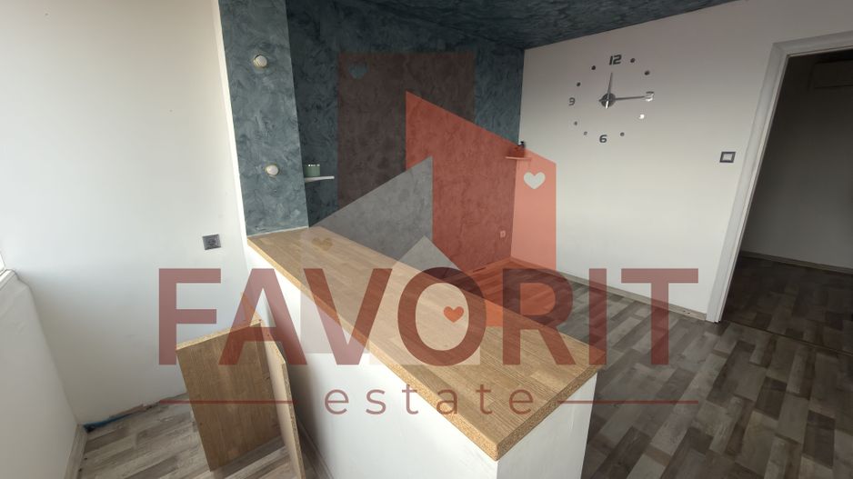 Etaj intermediar. Bloc izolat. Bucatarie inchisa - Poză 2