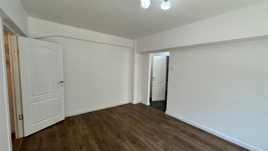 2 camere cu balcon și vedere spre parc, Floreasca - Poză 1