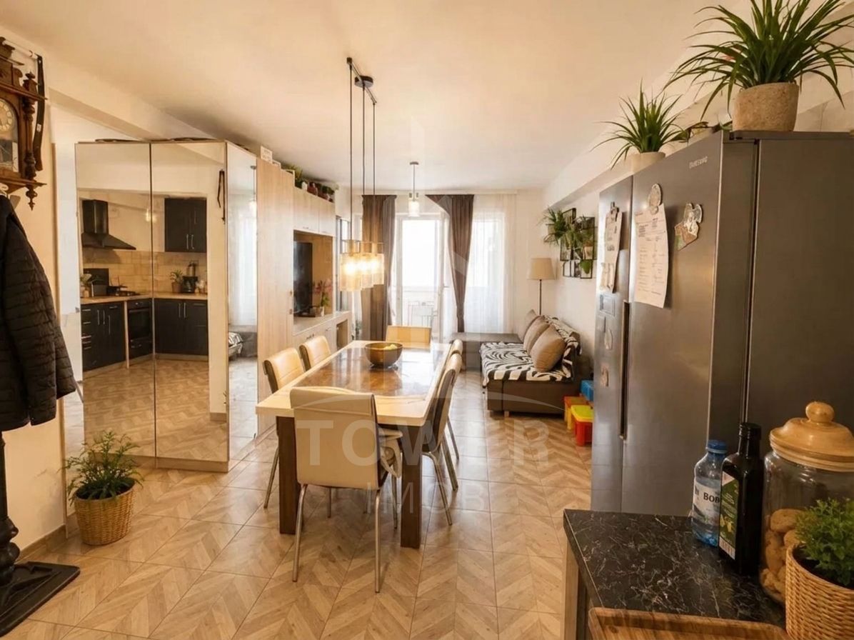 Apartament 3 camere cu 2 băi, 2 locuri de parcare și 2 balcoane - Poză 1