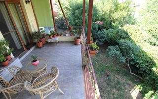 Decomandat, suprafata generoasa, centrala proprie/clima. Terasa mare! - Poză 1