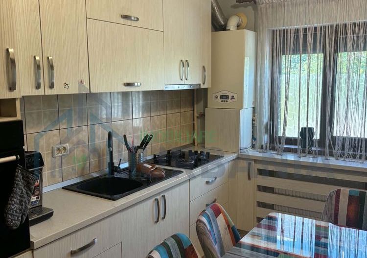 Apartament de închiriat, 2 camere, 42 mp, Valea Adâncă – 2 locuri de parcare incluse - Poză 1