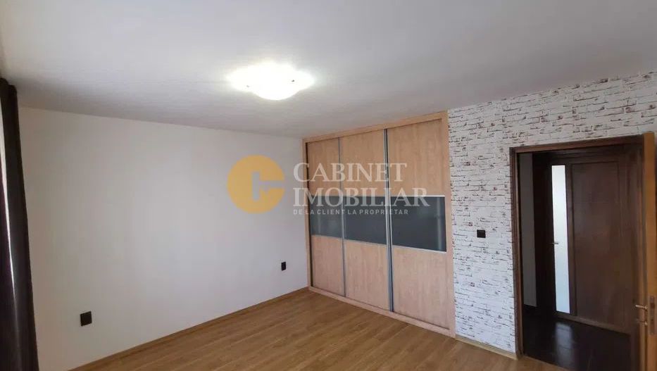 VISANI - 3 CAMERE DECOMANDAT - ETAJUL 1  + 2 LOCURI PARCARE - Poză 4