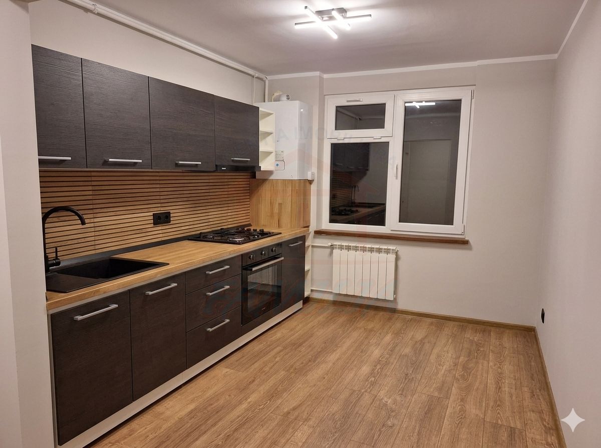 Vanzare apartament 2 camere in Centru, 48 mp, 75.000 EURO - Poză 1