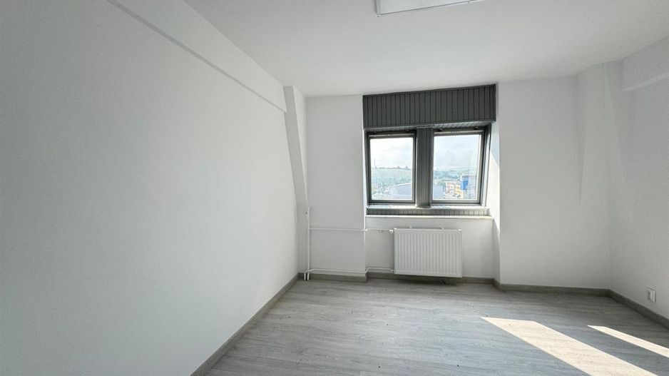 Spatii comerciale moderne de inchiriat, in cladire recent renovata - Poză 22