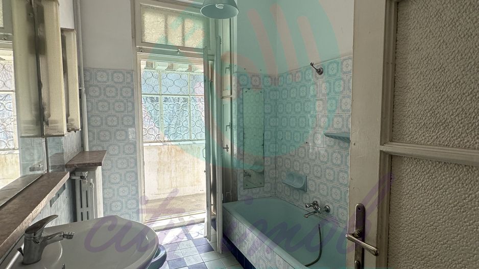 Casa interbelica intr-o zona boema - Poză 9