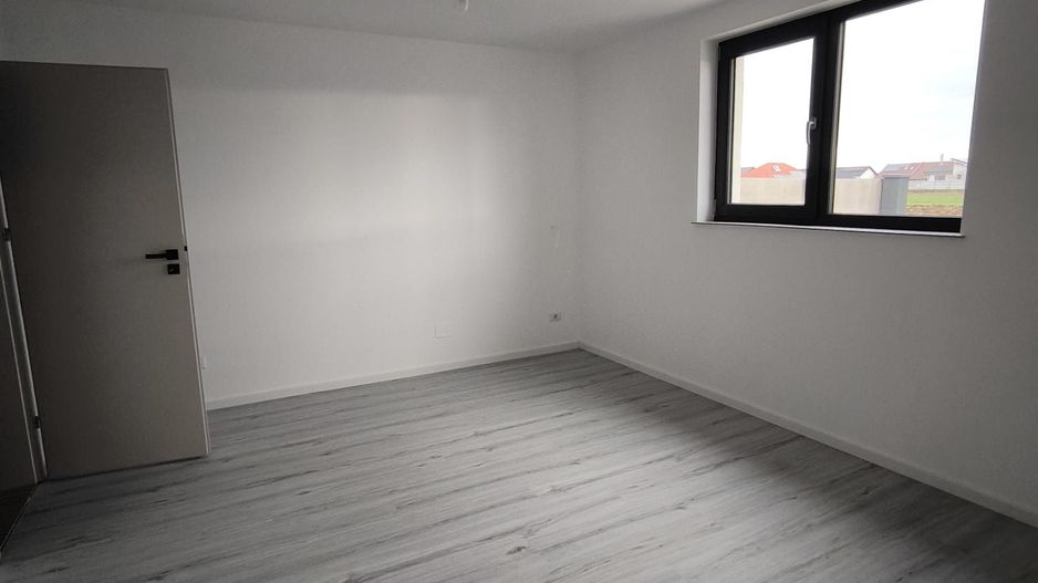 CASA NOUA SUPERBA IN NOJORID BIHOR 4 CAMERE - Poză 12