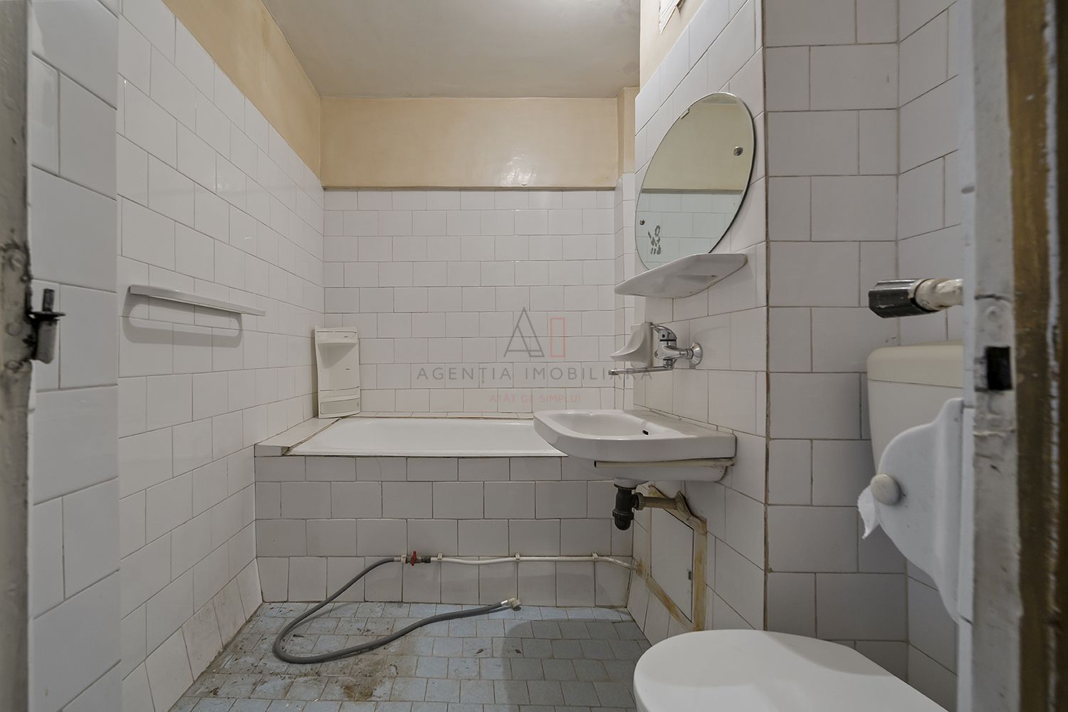 4 Camere 3/9 Panduri | COMISION 0 - Poză 17