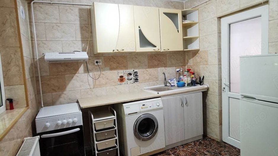 De inchiriat apartament 3 camere, parter, zona Constructorilor, 400 Euro - Poză 8