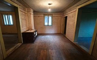 Casă de vânzare cu 10 ari teren -Central-Miresu Mare! - Poză 8