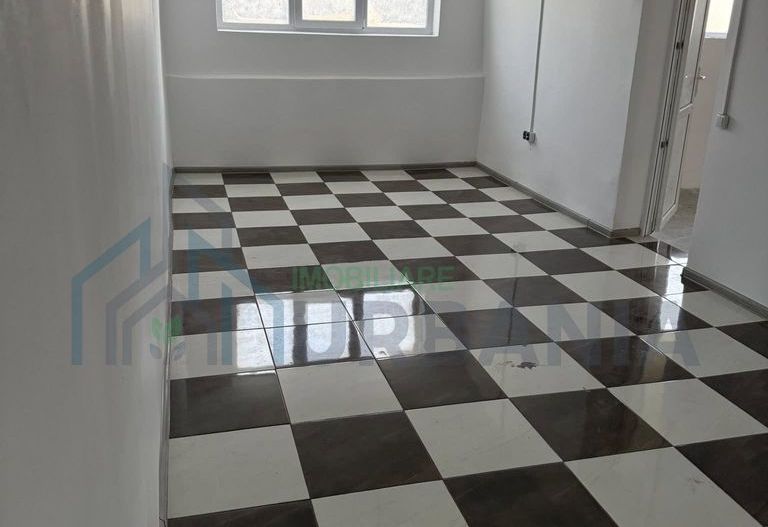 Tomesti. Hala 1: 194 m2|Hala 2: 197 m2.Pret Hala 770e.Negociabil. - Poză 4