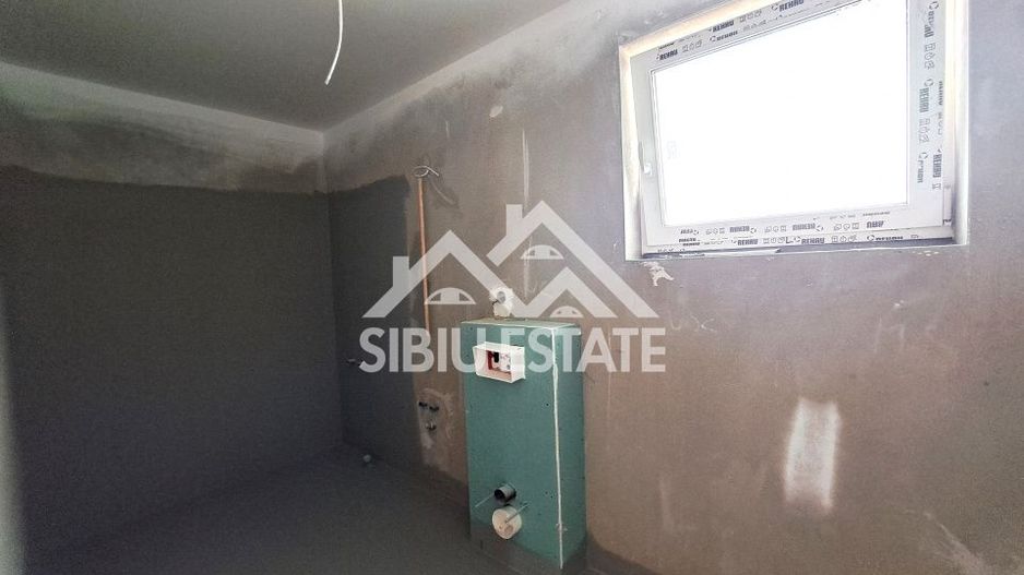 Casa Selimbar 4 camere, 2 bai, terasa, curte si magazie - Poză 12