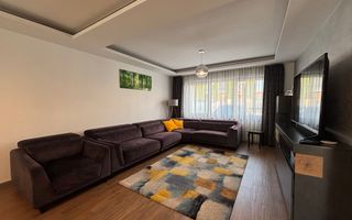 Casa generoasa LA CHEIE, curte 200 mp in Selimbar - Poză 4