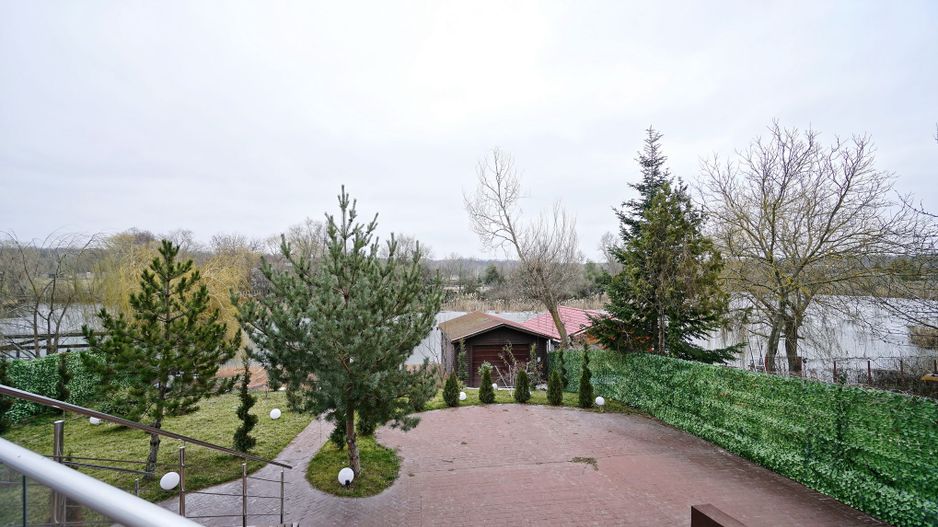 👉 Vilă spectaculoasă pe lac – Ghermănești | 573 mp | Terasă, ponton, - Poză 34