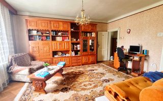 CASĂ INDIVIDUALĂ DE VÂNZARE S+P+E, 2 GARAJE, 777MP TEREN, ULTRACENTRAL - Poză 2