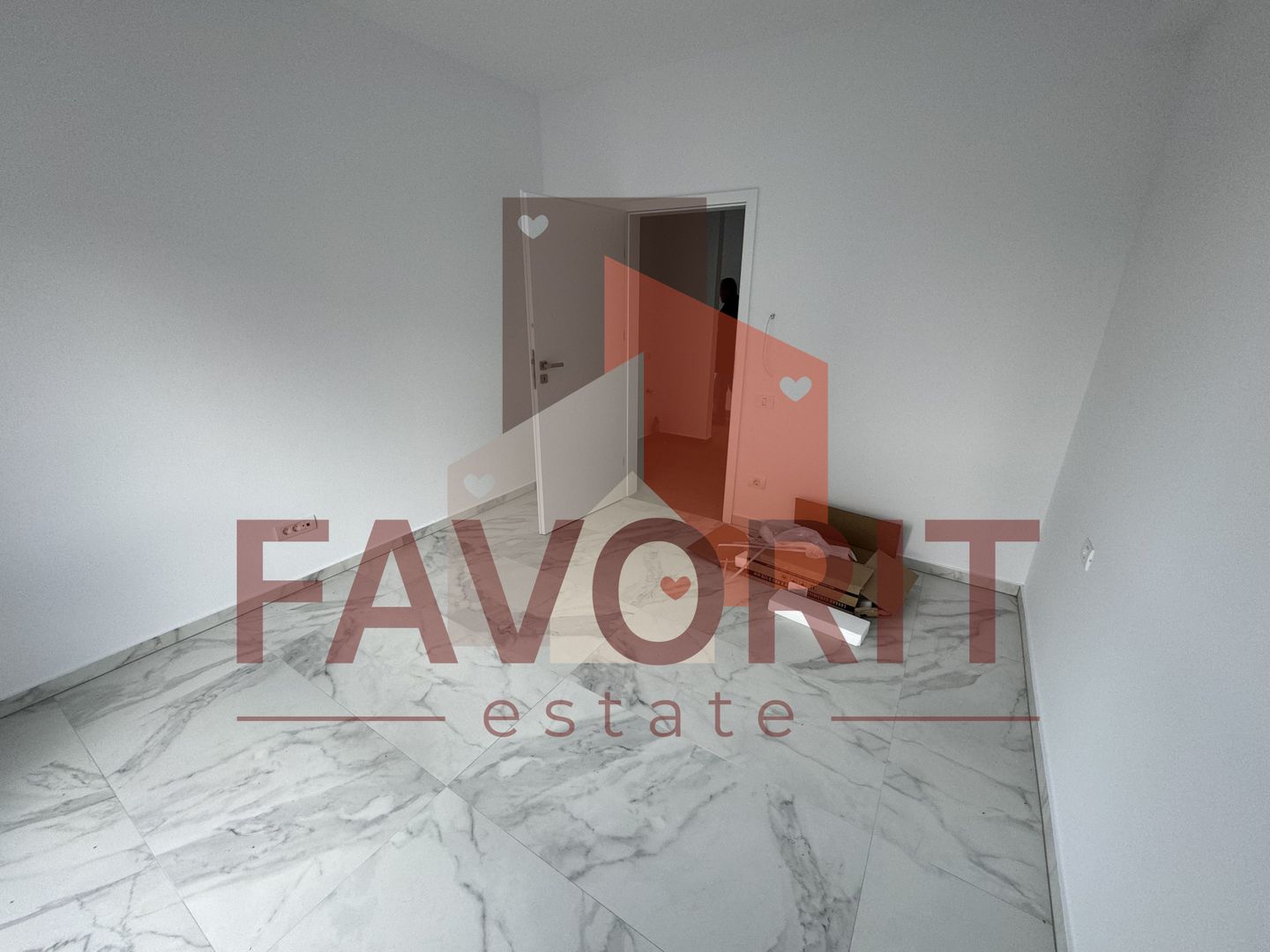 Decomandat. Gradina Proprie. 2 bai. Disponibil imediat. - Poză 12