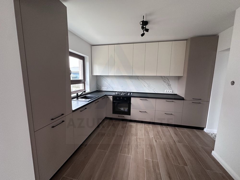 Casă premium complet utilata 5 camere 3 bai teren 427 mp în Cisnădie - Poză 1