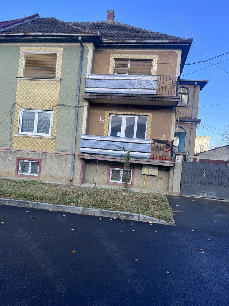 Casă cu etaj Botizului - Poză 5