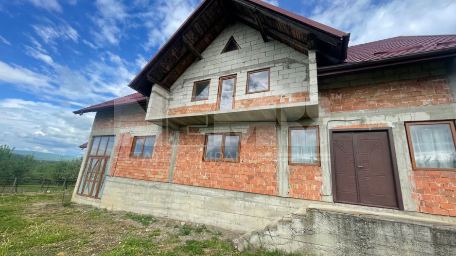 Casă la Rosu | Teren imprejmuit | Priveliste panoramica| Burla - Poză 3