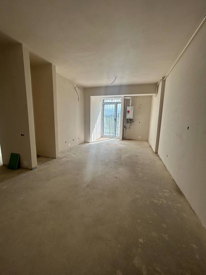 Vanzare apartament 3 camere cu parcare subterana zona BMW - Poză 1