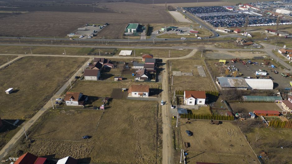 Loc de casa 500 mp în Curtici - Poză 9
