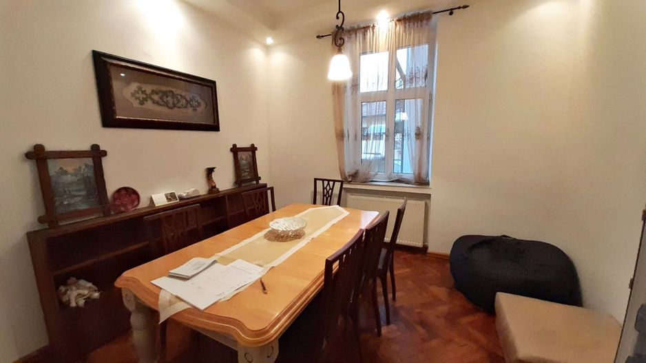 Apartament  deosebit-Piata Unirii,  apartament in casa  4 camere, 2 bai. - Poză 16