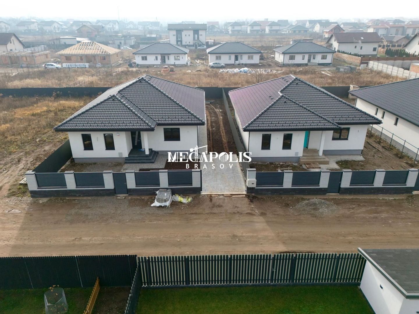 Vanzare Casa pe Parter  4 Camere  Brașov în Cartierul izvor - Poză 1