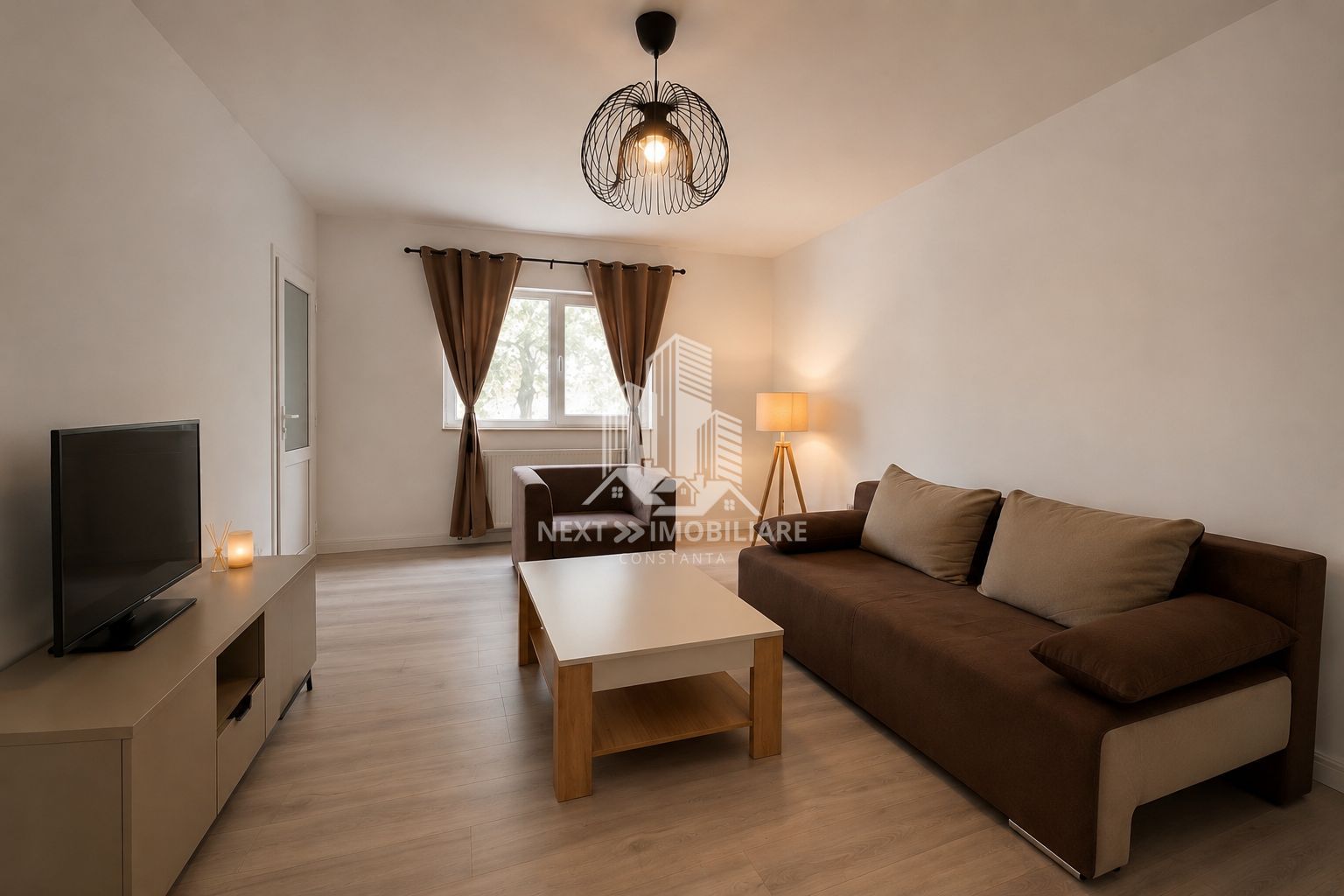 Apartament 2 camere, ET1, – 100 m de plajă | Faleza Nord - Poză 1