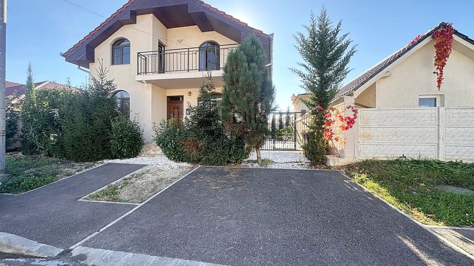 Casa cu 5 camere de vanzare Cartierul Tineretului Oradea - Poză 1