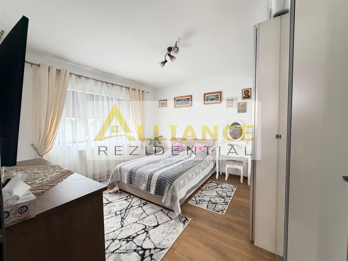 Vila individuala || mobilata complet || aces facil STB - Poză 16