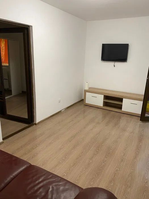 Apartament 2 camere, Micro 40 - Poză 1
