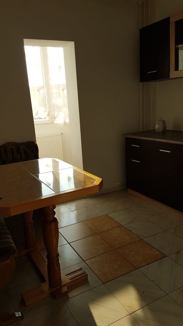 Apartament 2 camere Lipovei etaj 2 cu centrala - Poză 2