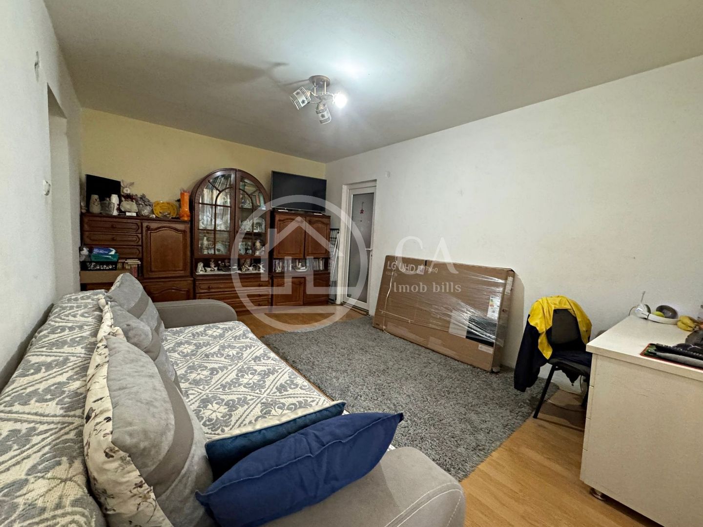 Apartament cu 3 camere de vanzare in zona Rogerius, Oradea - Poză 5