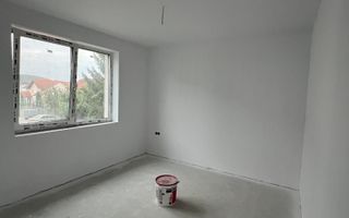 Apartament 3 camere,2 bai,2 balcoane, loc de parcare,Selimbar/Primarie - Poză 7