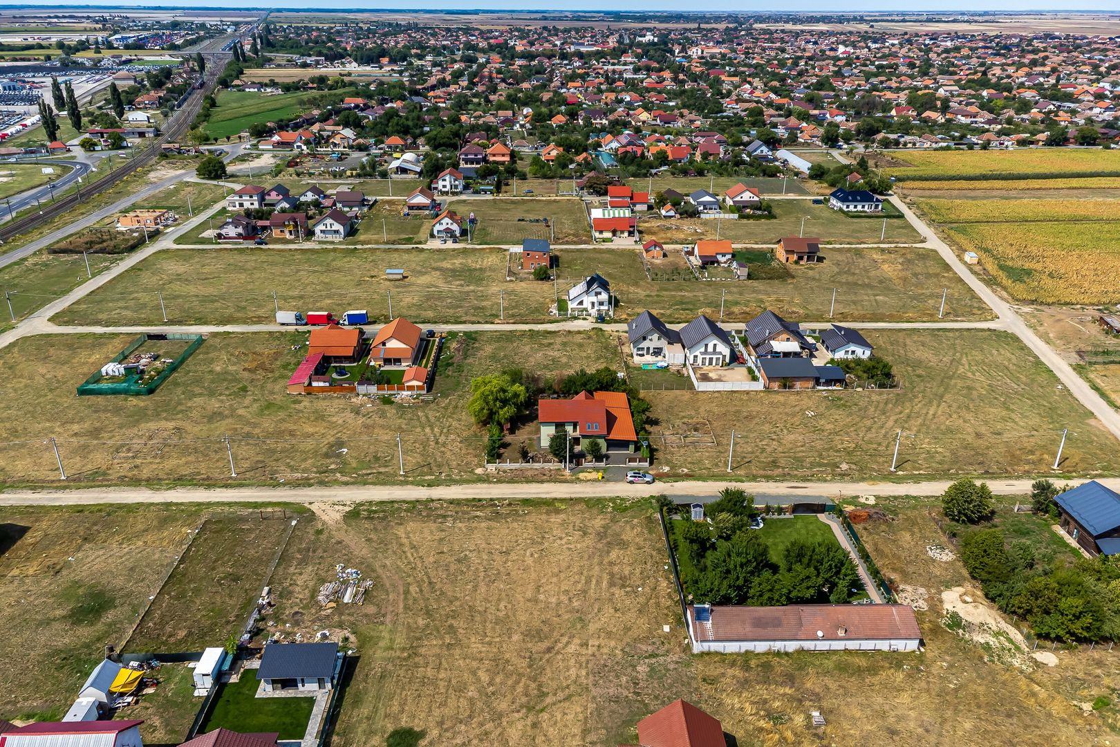 REDUCERE Casă nouă, spațioasă, în cartierul rezidențial din Curtici - Poză 12