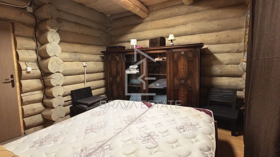 Cabană din lemn rotund, 210mp, ciubăr, jacuzzi, foișor, localitatea Băișoara - Poză 7