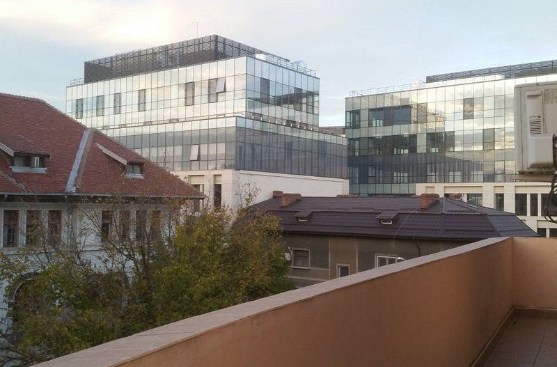 Apartament 3 camere in Romana, anexe, boxa - Poză 25