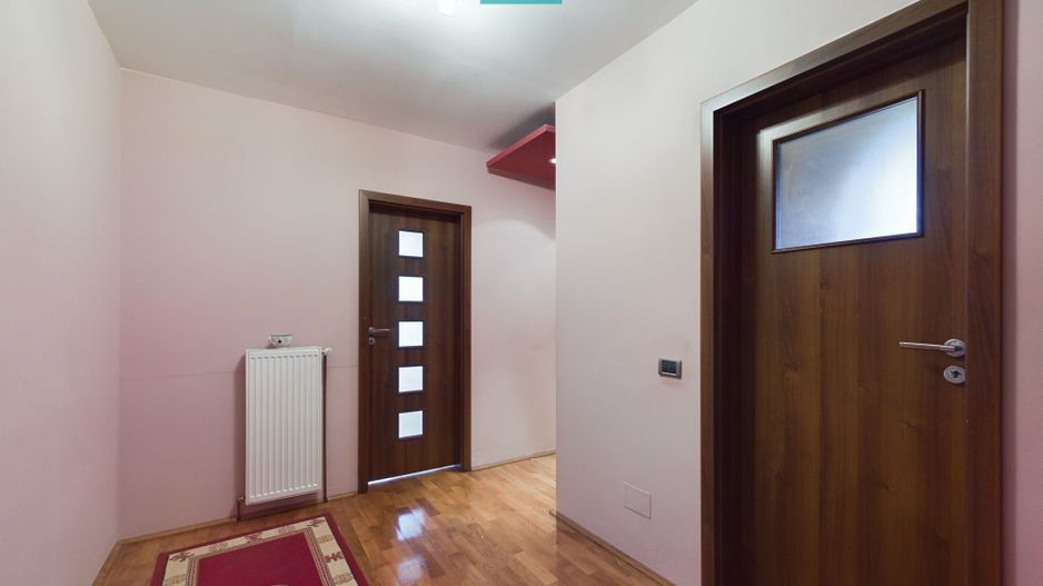 Vilă spațioasă cu 8 camere, Grădiște - Poză 5