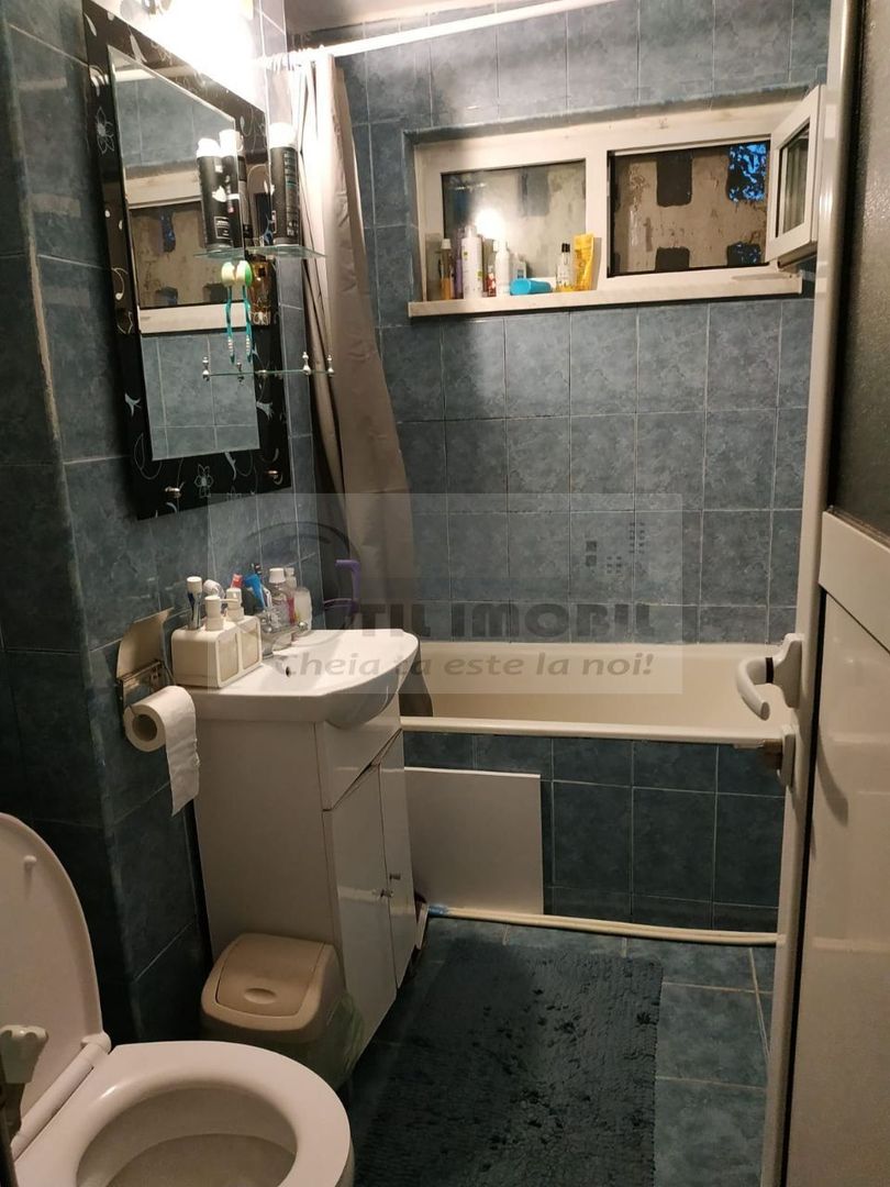 Apartament 3 camere – zona Podu-Roș- 450 Euro - Poză 8