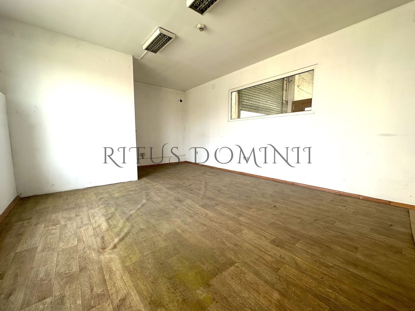 Hala industriala de Inchiriat, Oradea-Vest, Acces Tir, 218m2 - Poză 2