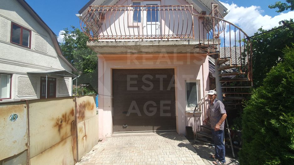 Vânzare casă într-o zonă liniștită și ecologică - Poză 7