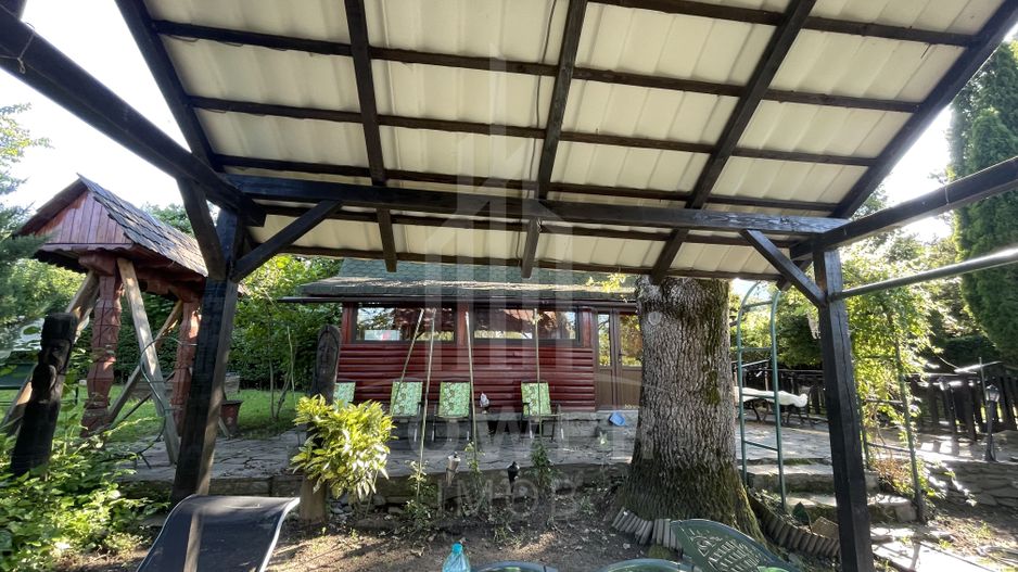 Teren deosebit cu cabană din lemn, Tocile – locație liniștită - Poză 10