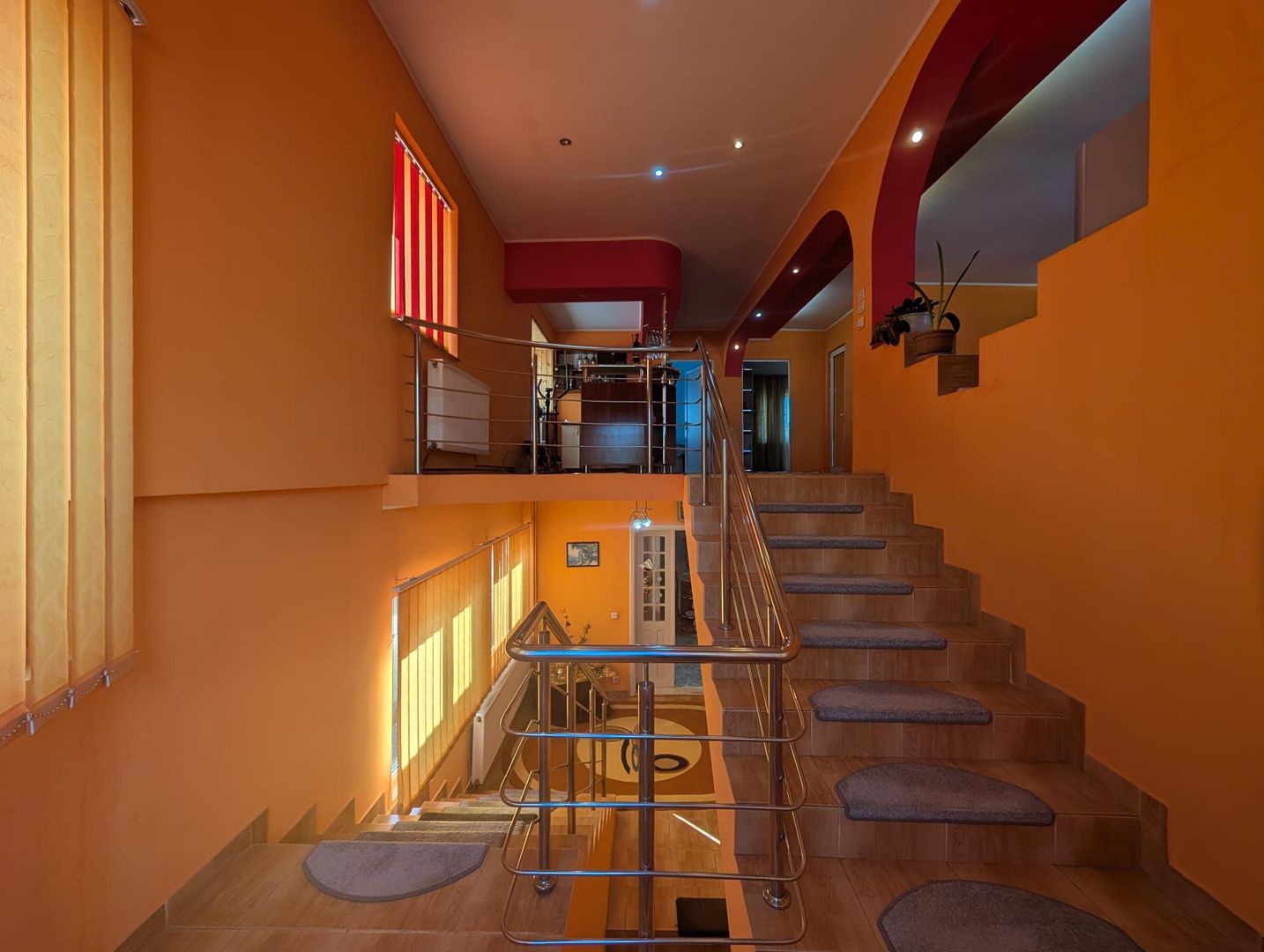 Vila spațioasă 6 camere cu teren generos – Ferentari – Preț excelent! - Poză 20