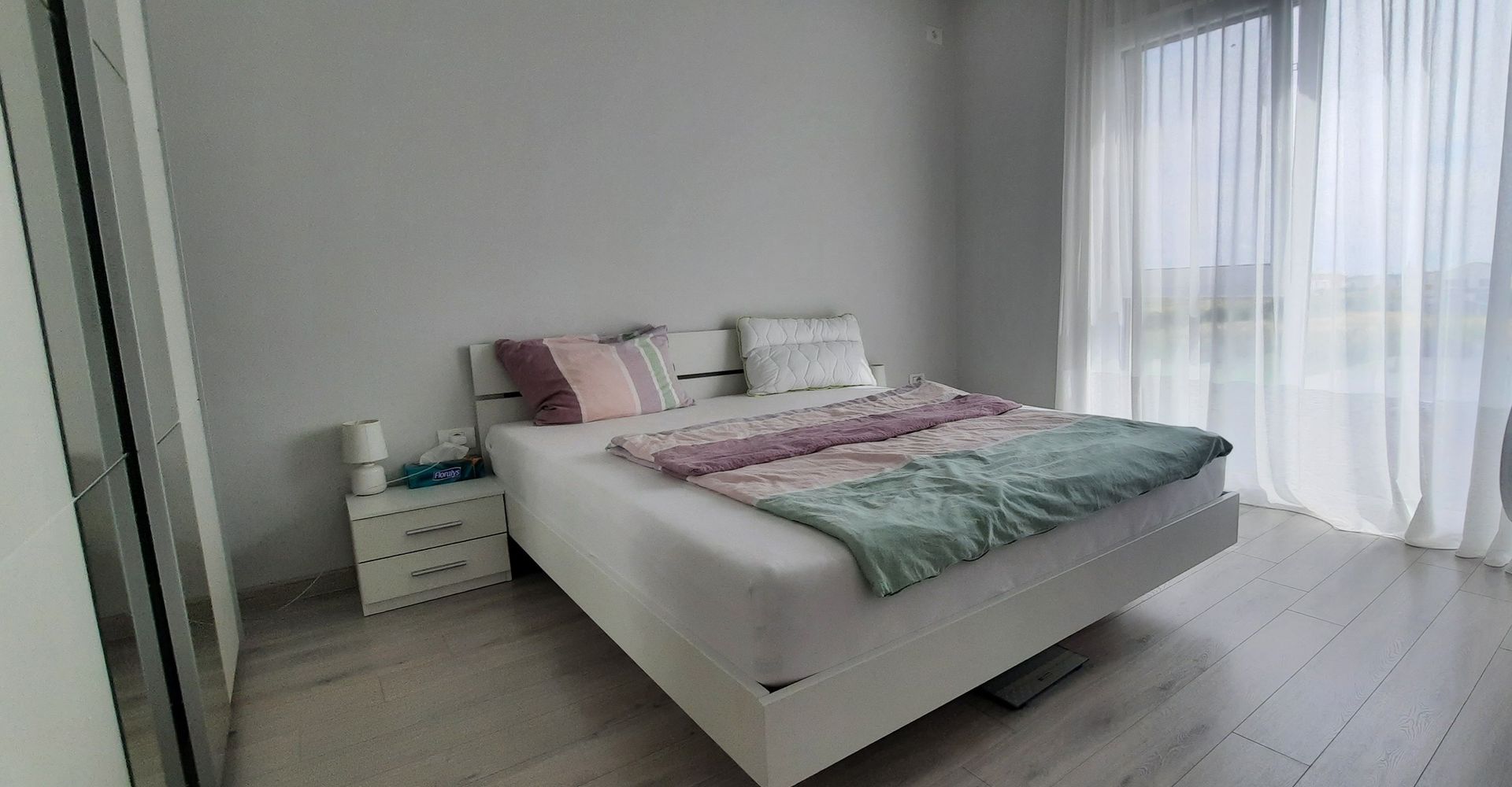 Apartament cu 2 camere si  2 locuri de parcare - Poză 6
