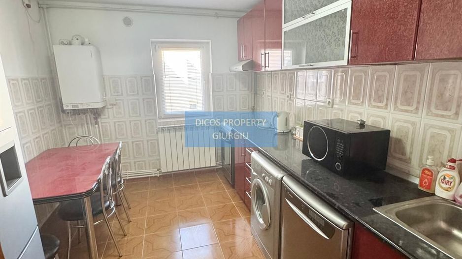 Apartament 3 camere de vânzare – Decebal - Poză 1