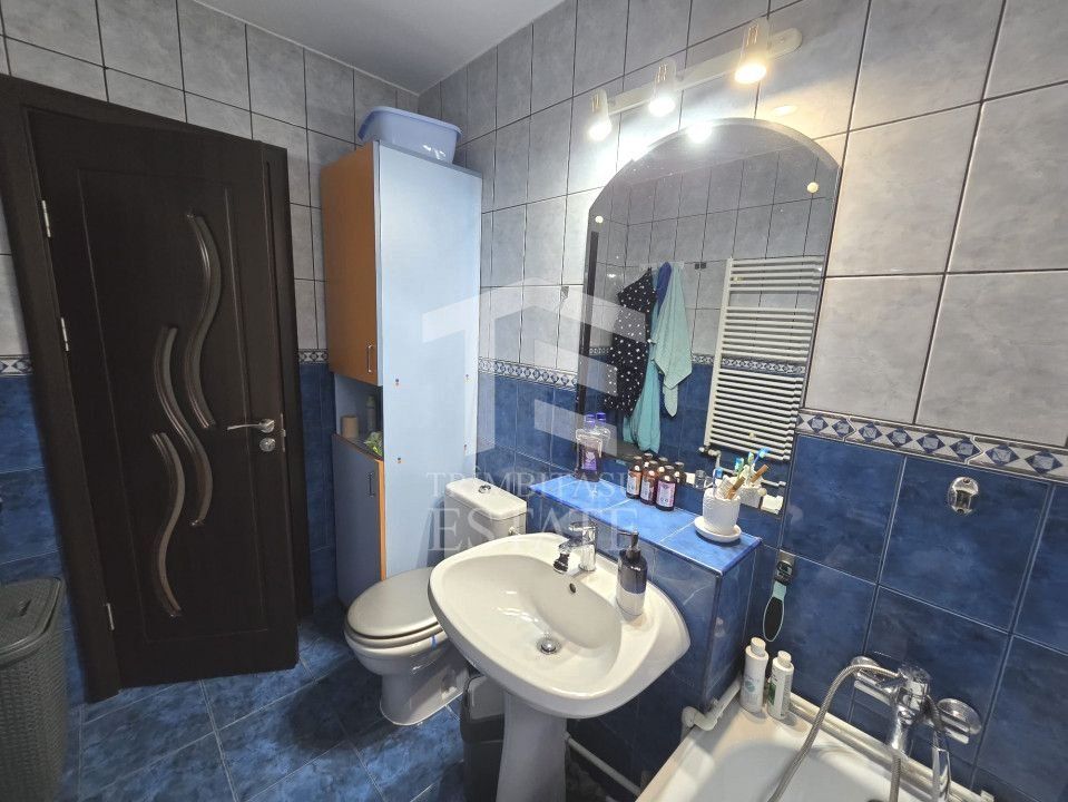 INEL I - Apartament cu centrala pe gaz, loc de parcare si pod de 60 mp - Poză 32