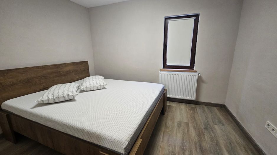 Apartament la casa de inchiriat 3 camere Cisnadie - Poză 7