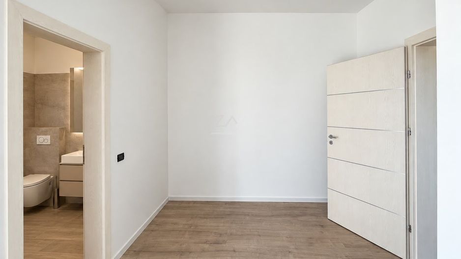 COMISION 0! Duplex finalizat cu 5 camere si 3 bai. Panouri solare. - Poză 11