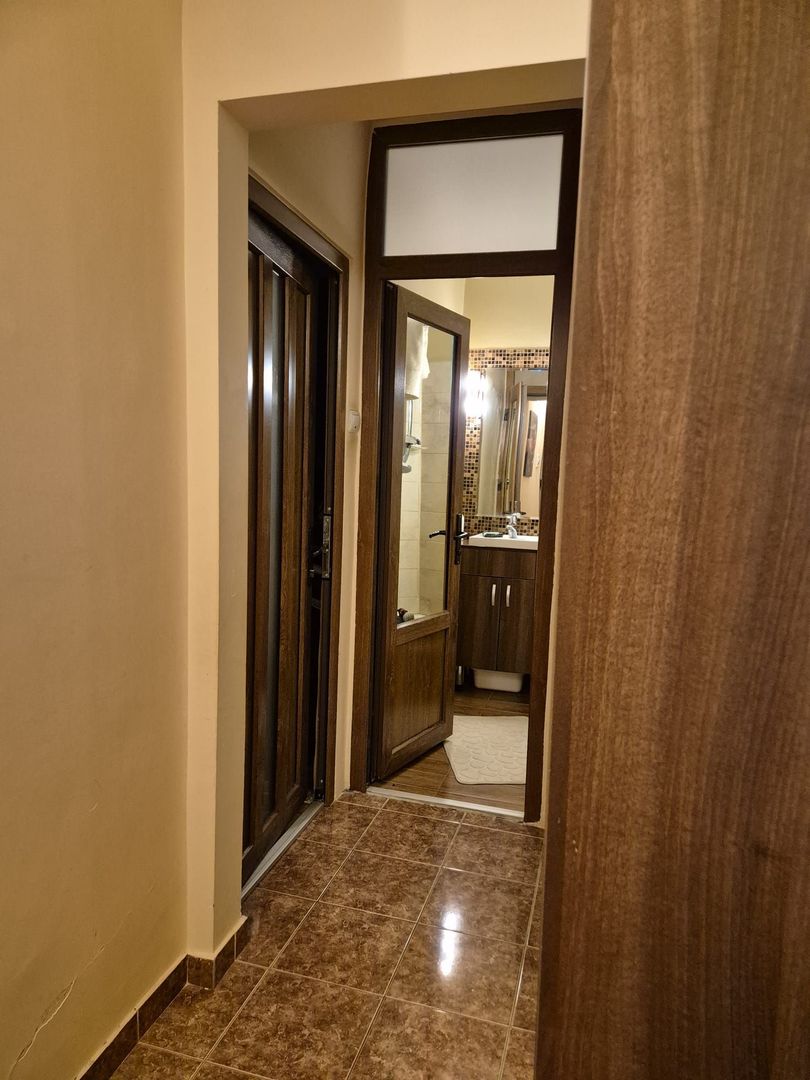 Aradului | 4 camere | Decomandat| Etaj intermediar | 3 balcoane si boxă - Poză 13